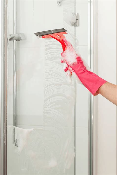 How to Keep Glass Shower Doors Clean: And Why Pineapples Might Be the Secret Ingredient